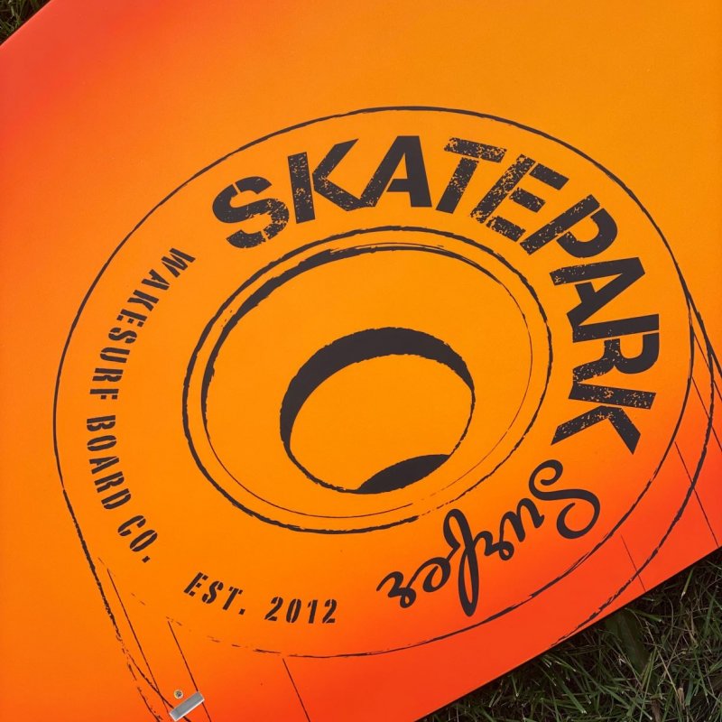 Skatepark Surfer